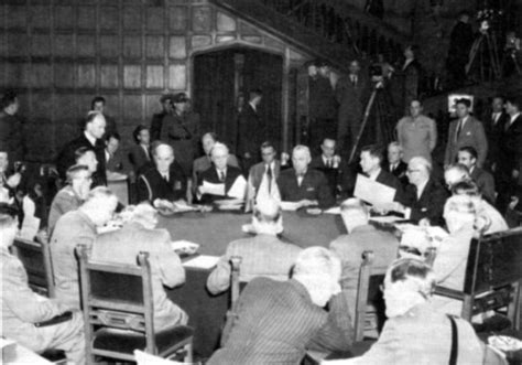 Perjanjian Versailles: Penyebab Perang Dunia II
